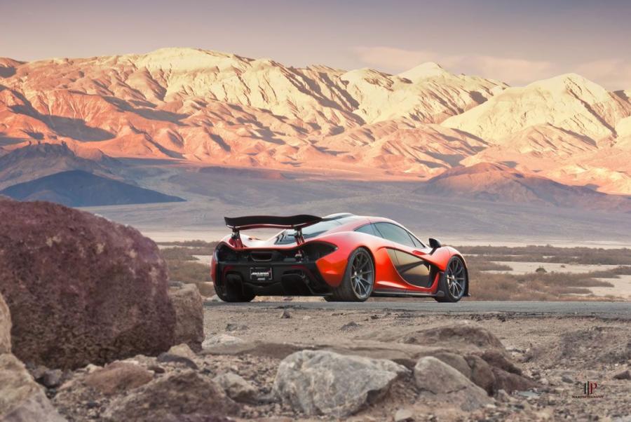  McLaren P1 in Death Valley 2015 года  (US) (фото 10 из 10)